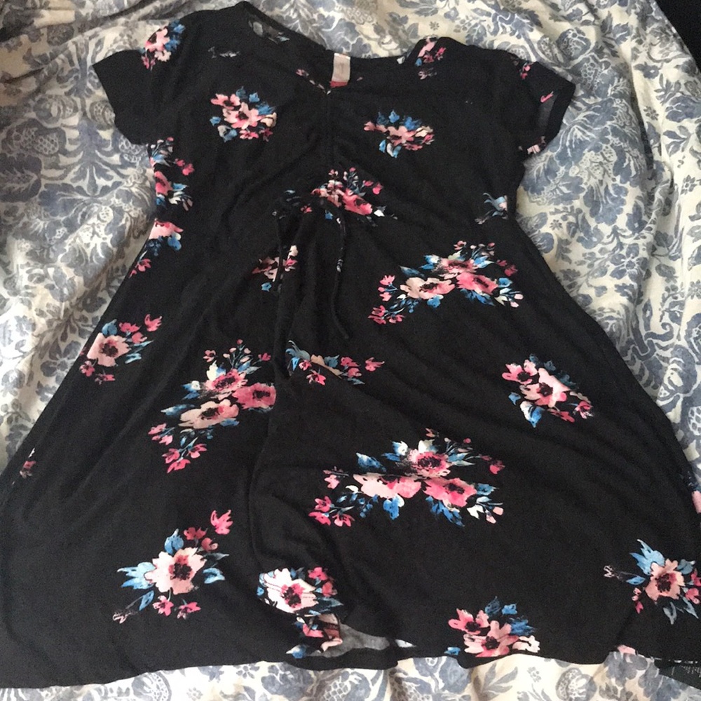 Soft black flower dress size xl
